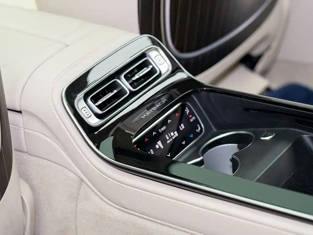 Mercedes-Benz Maybach S-Class 2023 — фото 15