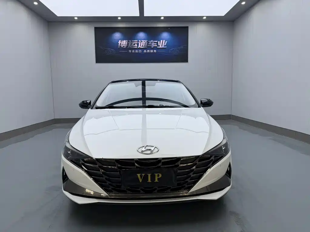 Hyundai Elantra 2022