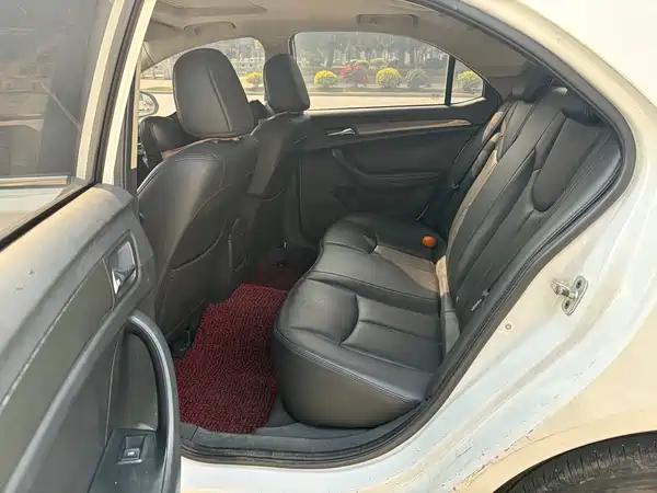 Roewe 360 2017
