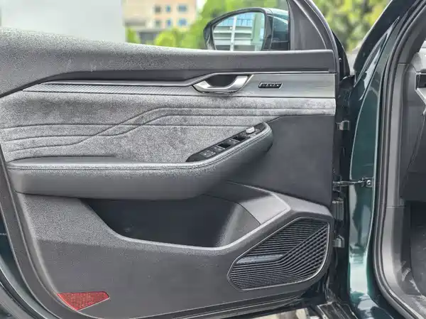 Geely Xingrui 2023