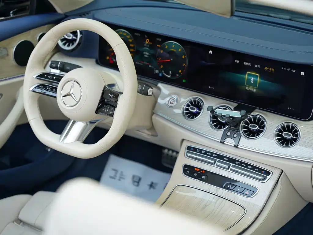Mercedes-Benz E-Class 2023 — фото 17