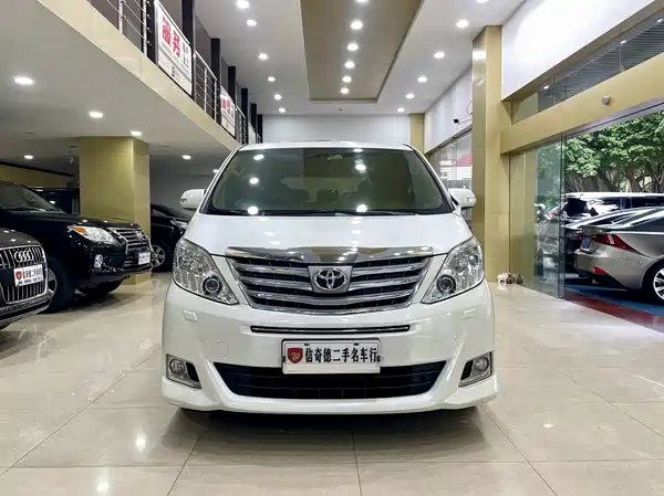 Toyota Alphard 2010