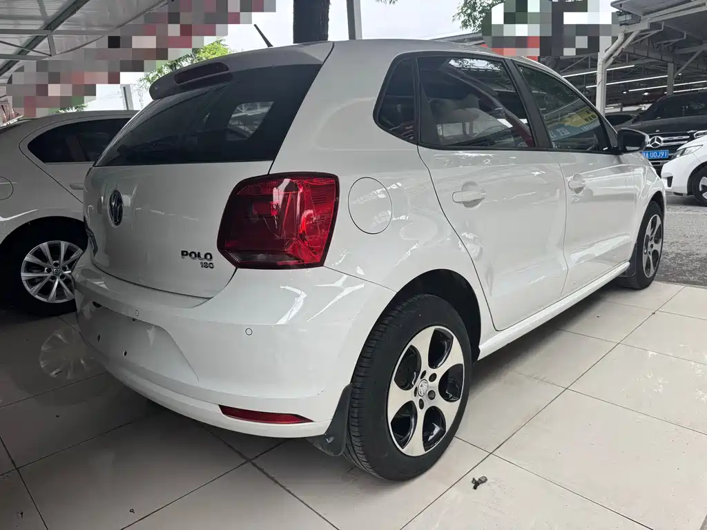 Volkswagen Polo 2017 — фото 10