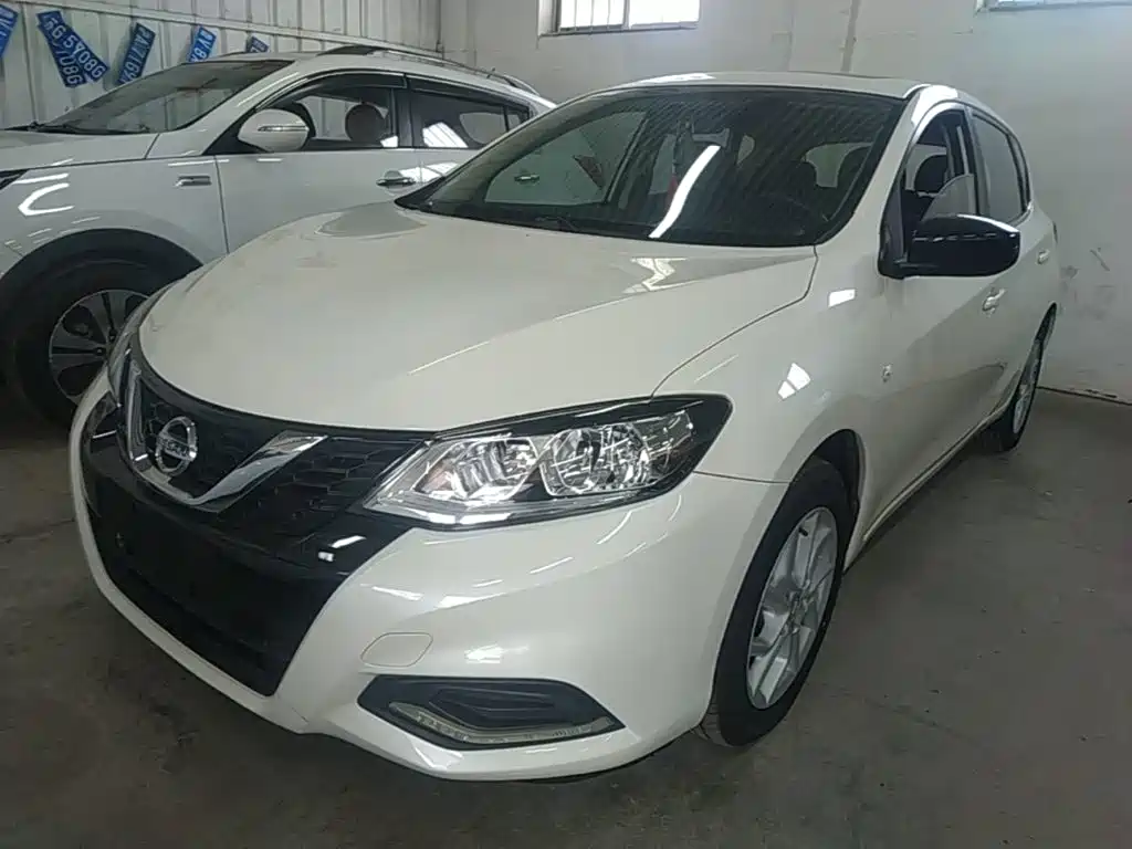 Nissan Tiida 2021 — фото 1