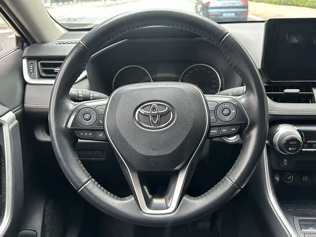 Toyota Wildlander 2023 — фото 12
