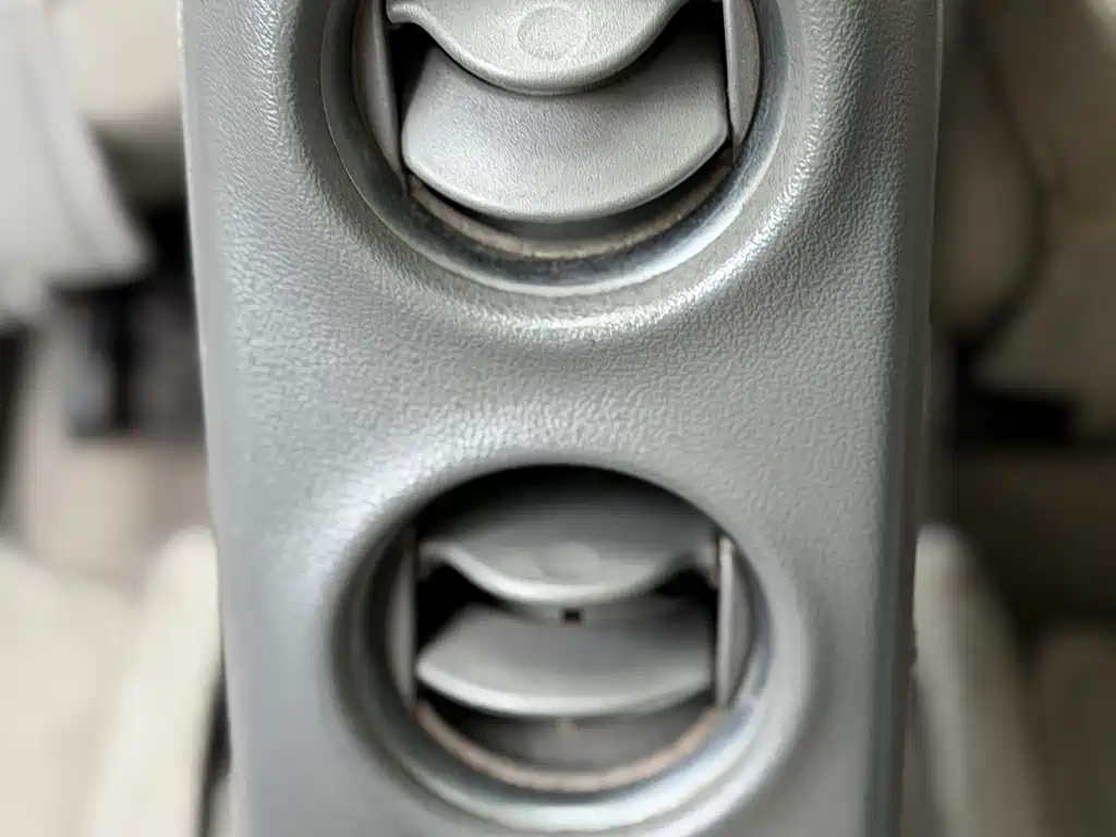 Nissan Sunny 2012 — фото 6