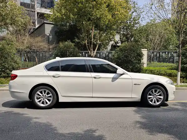 BMW 5 Series 2012