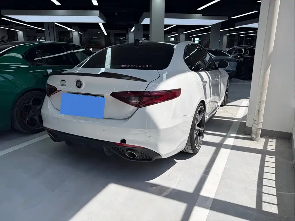 Alfa Romeo Giulia Juliet 2020 — фото 13
