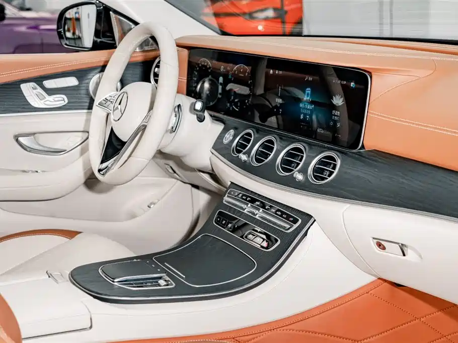 Mercedes-Benz E-Class 2023 — фото 18