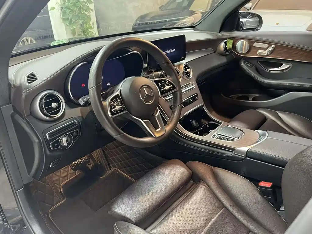 Mercedes-Benz GLC 2021