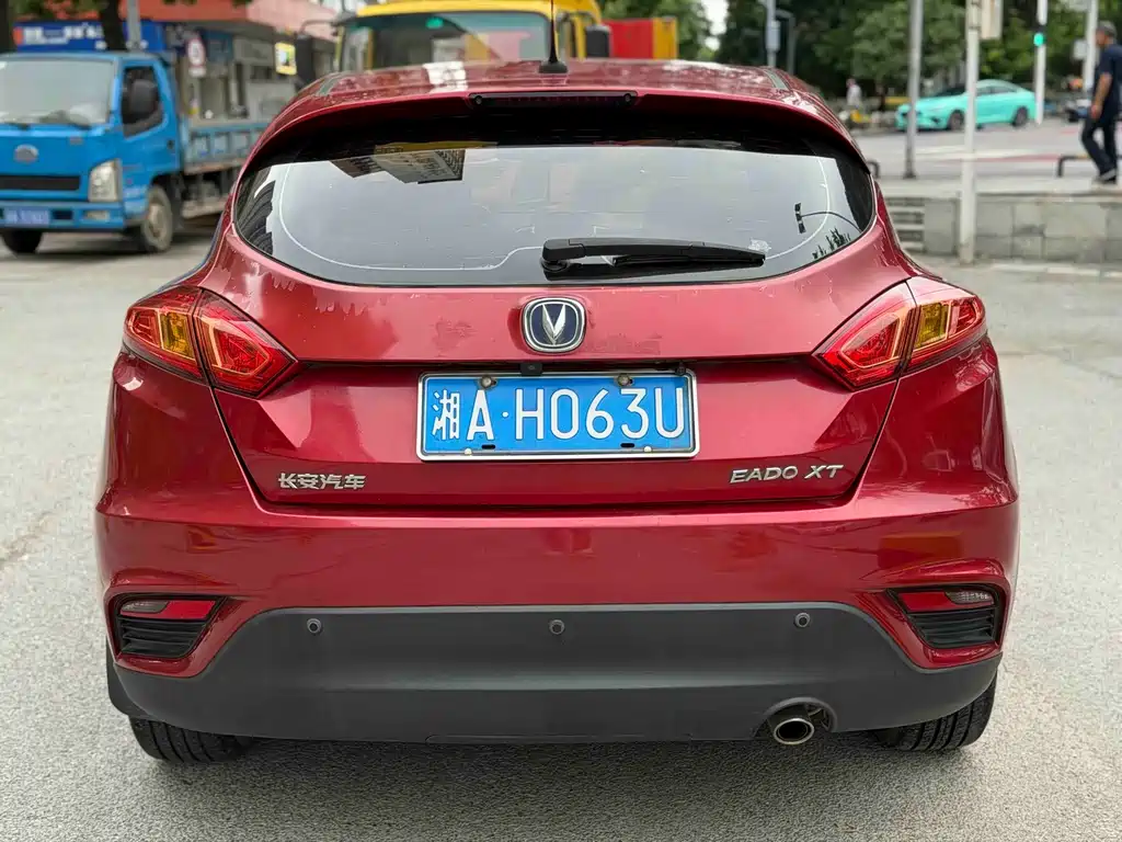 Changan Eado XT 2015 — фото 5
