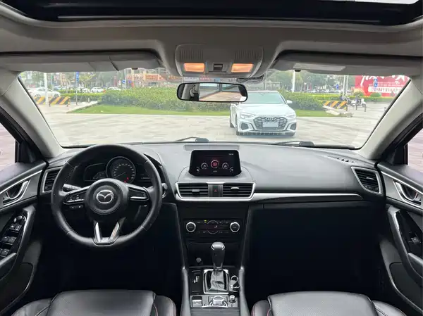 Mazda 3 Axela 2017