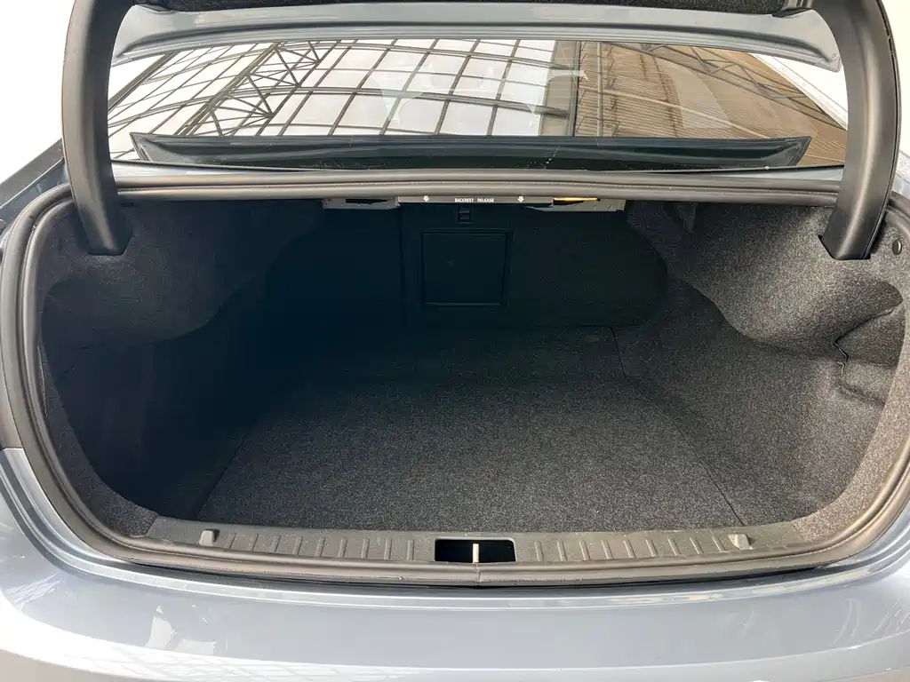 Volvo S60 2018 — фото 11