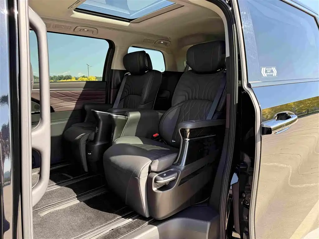 GAC Trumpchi M8 2025 — фото 11