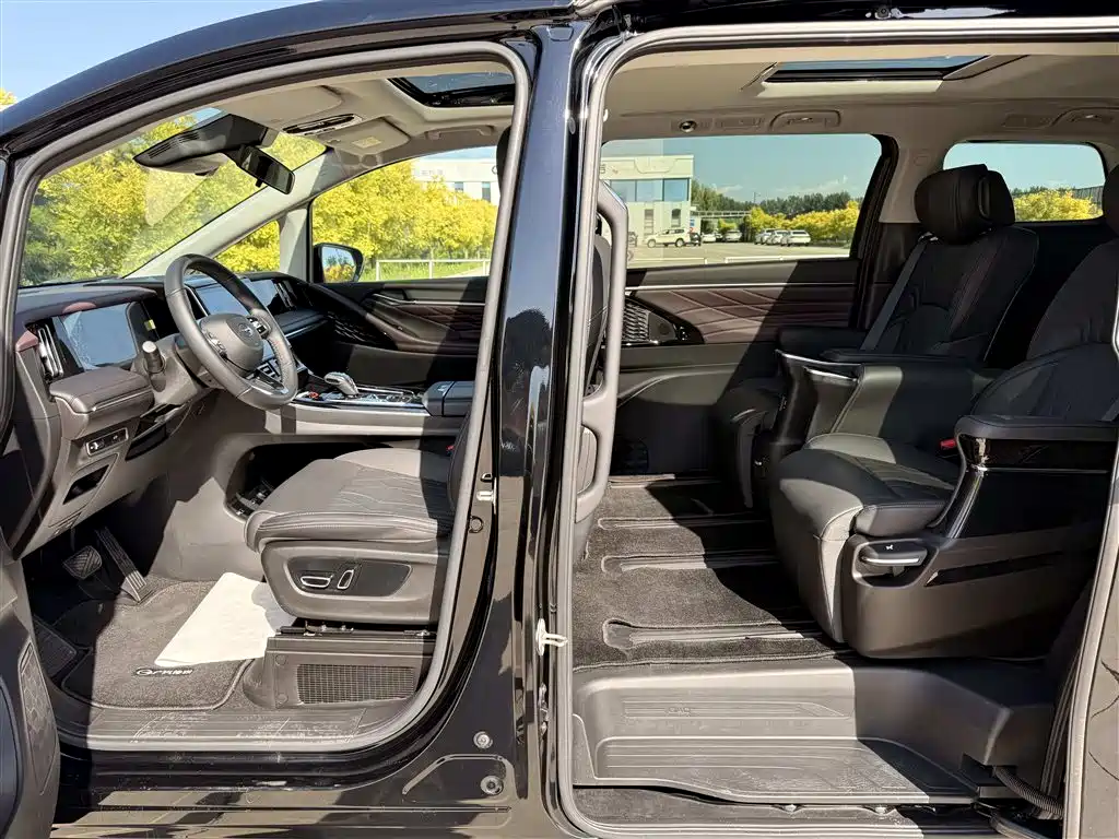 GAC Trumpchi M8 2025 — фото 12