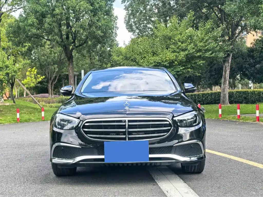 Mercedes-Benz E-Class 2022