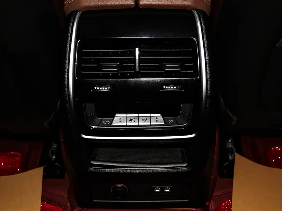 BMW X7 2020 — фото 28