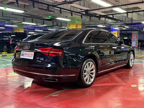 Audi A8 2014