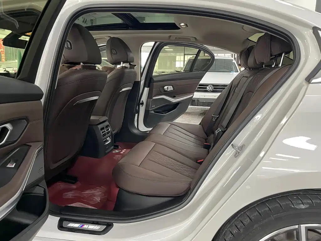 BMW 3 Series 2023