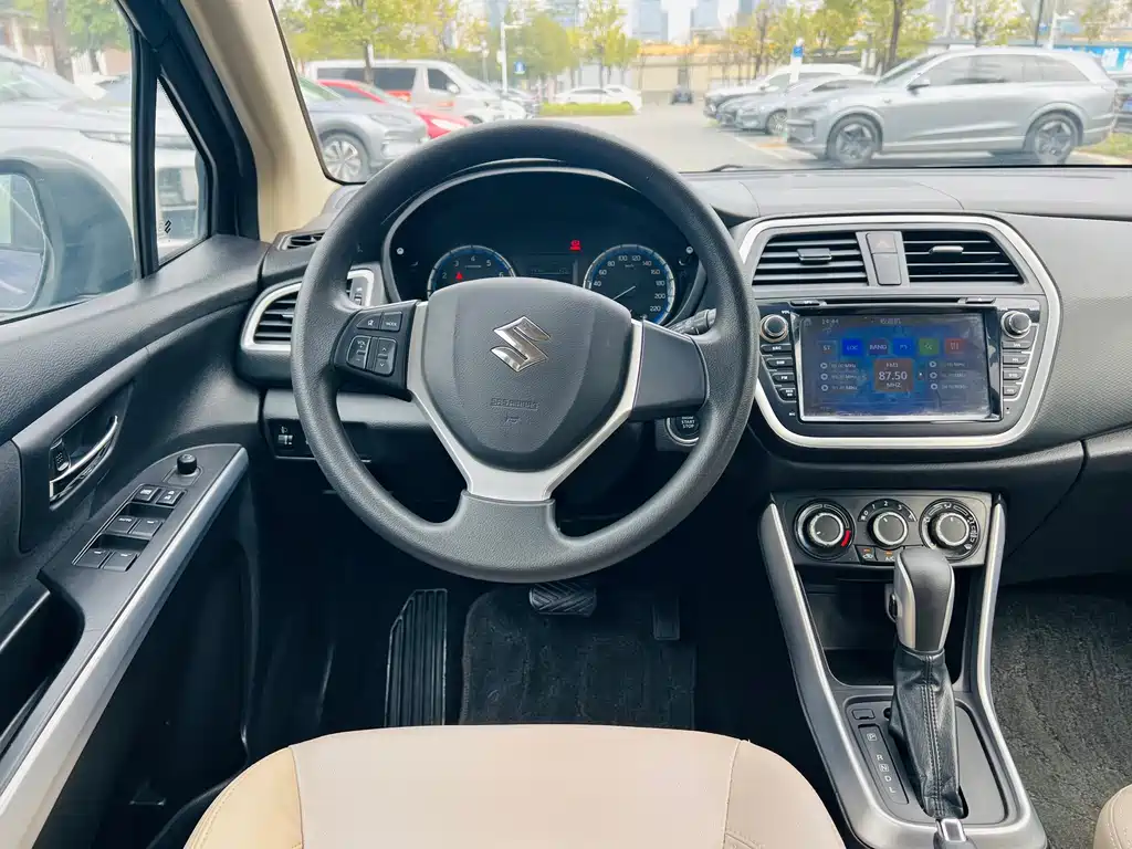 Suzuki S-Cross 2015 — фото 16