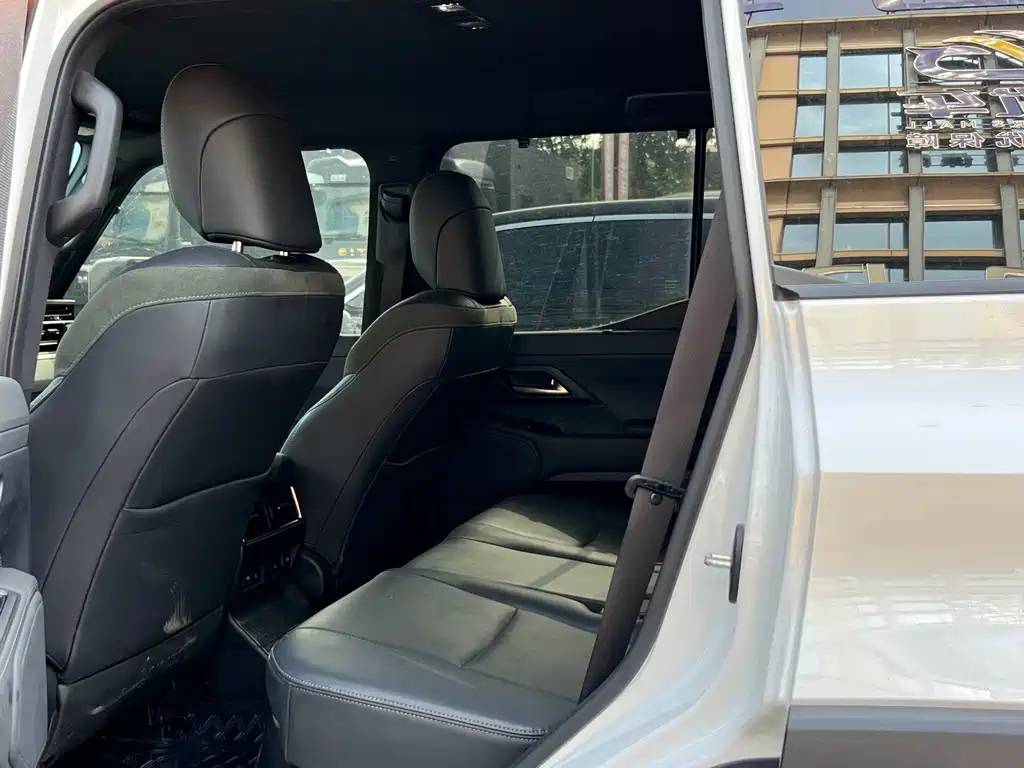 Lexus GX 2024