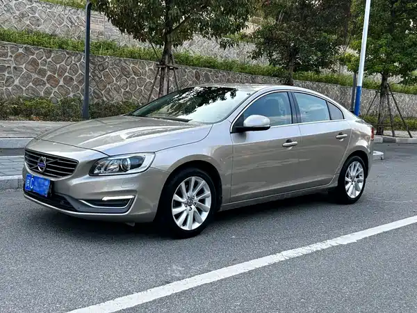 Volvo S60 2015