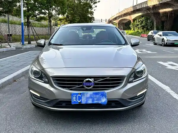 Volvo S60 2015