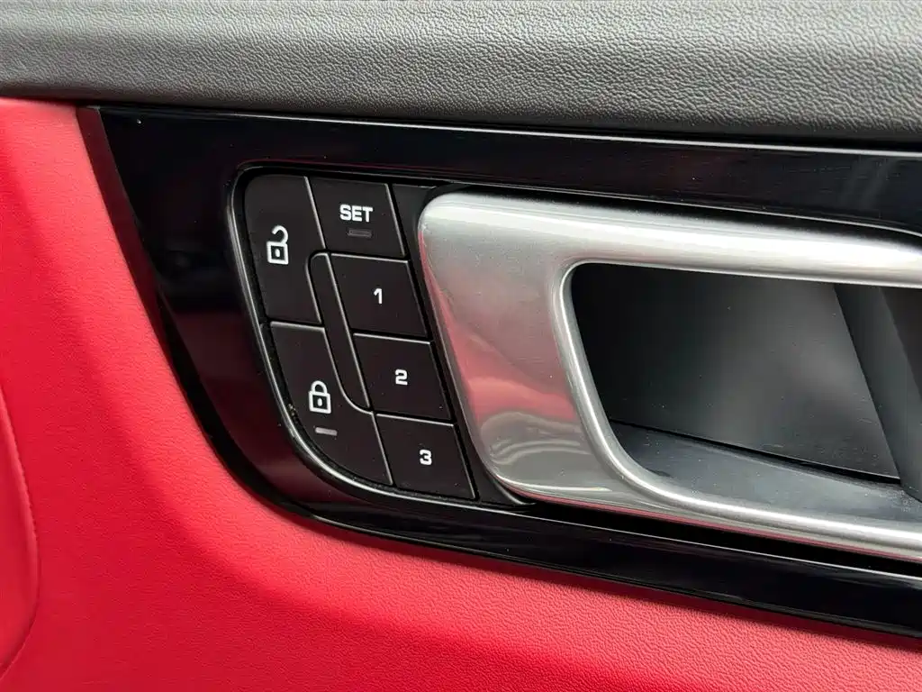 Porsche Cayenne 2022 — фото 13