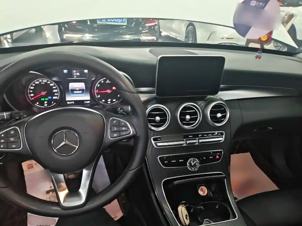 Mercedes-Benz C-Class 2017 — фото 10