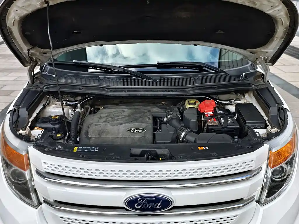 Ford Explorer 2015 — фото 12