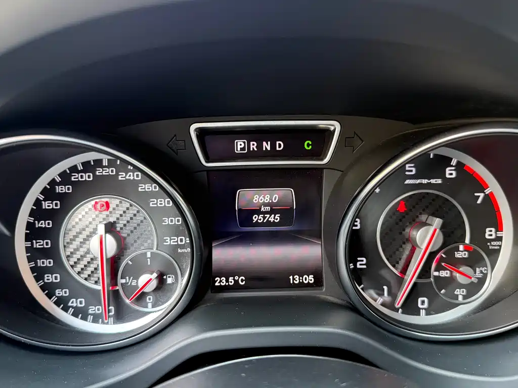 Mercedes-Benz CLA AMG 2015 — фото 12