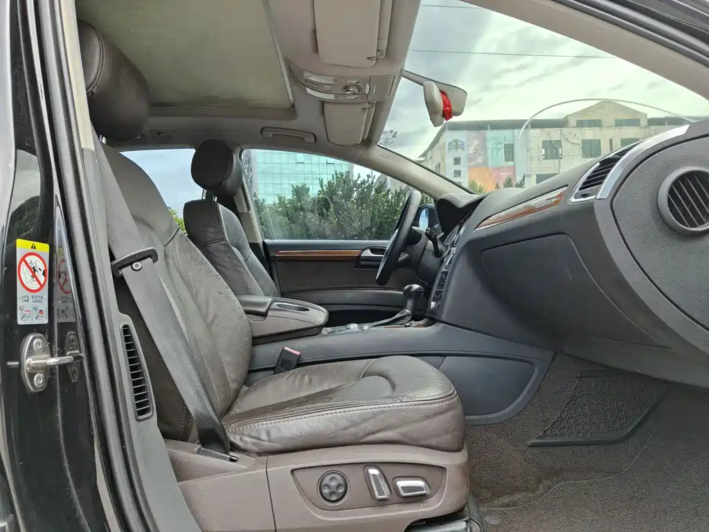 Audi Q7 2015 — фото 21
