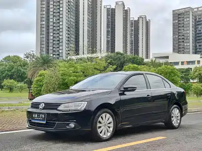 Volkswagen Sagitar 2015
