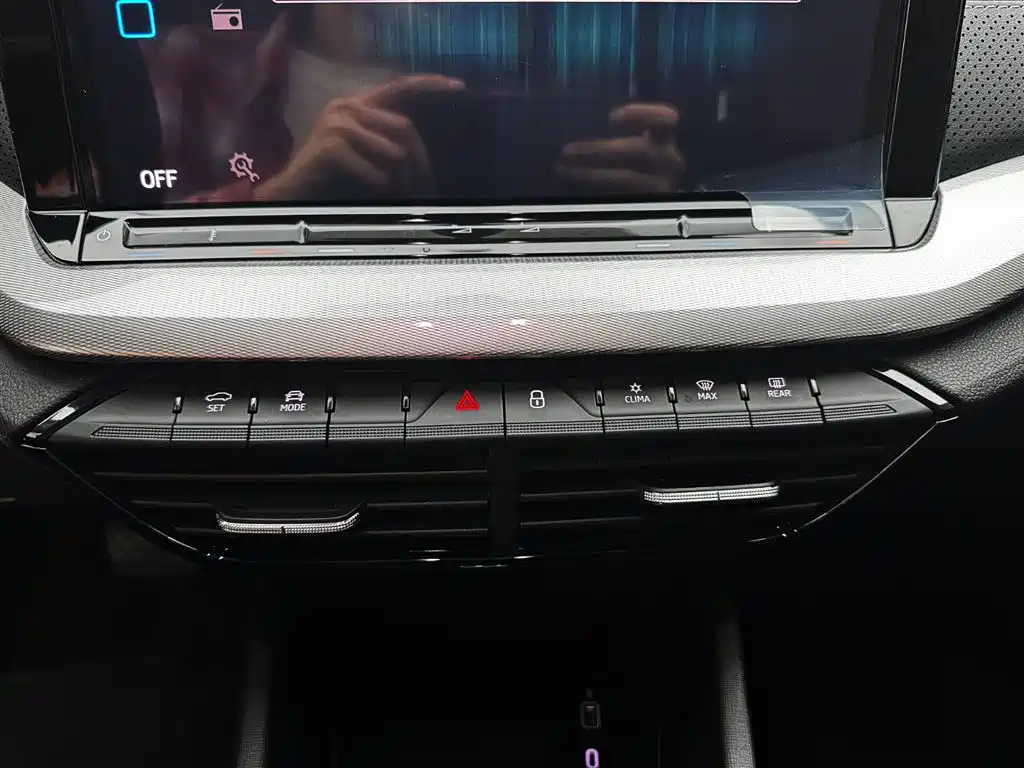 Skoda Octavia 2024 — фото 15
