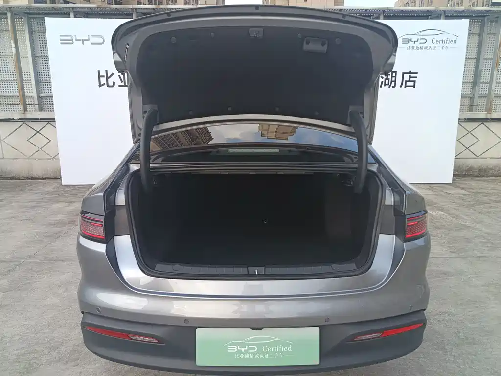 BYD Seal 05 DM-i 2025 — фото 16