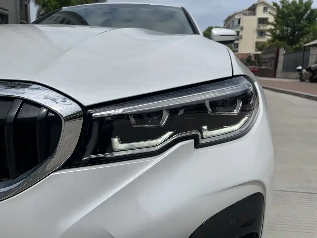 BMW 3 Series 2022 — фото 14
