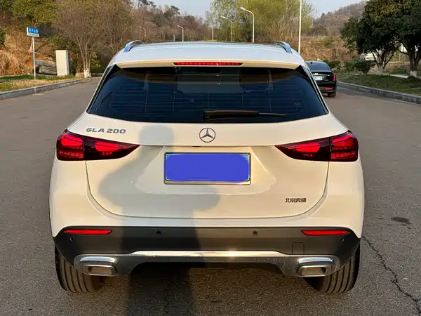 Mercedes-Benz GLA 2024