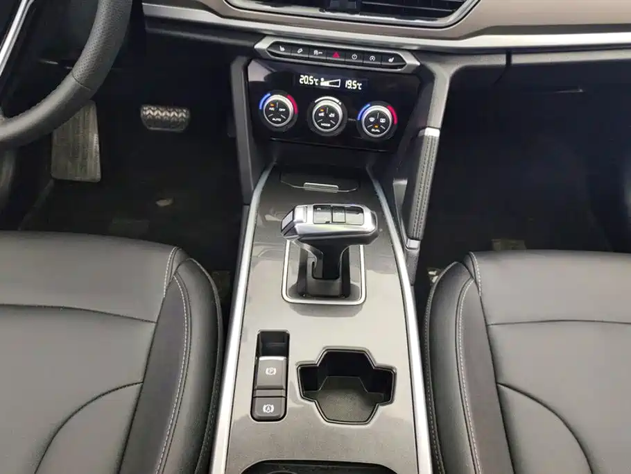 Haval H6 2020 — фото 16