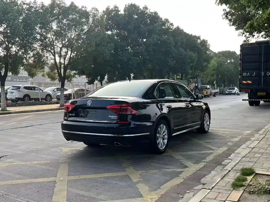 Volkswagen Passat 2016 — фото 4