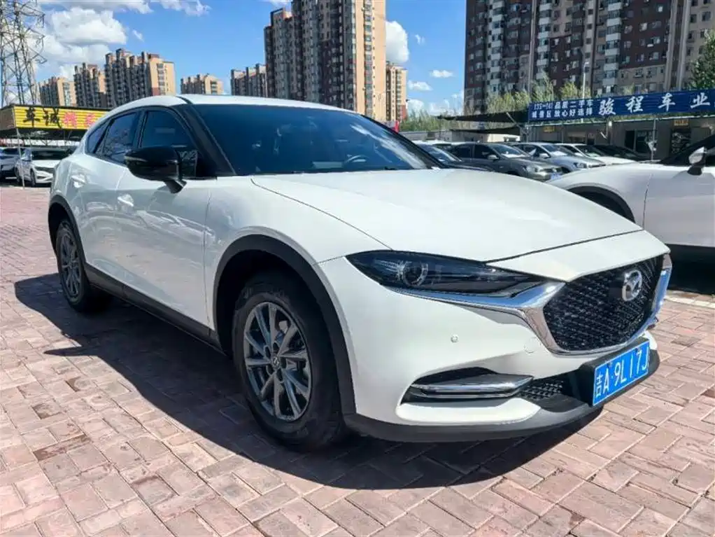 Mazda CX-4 2023