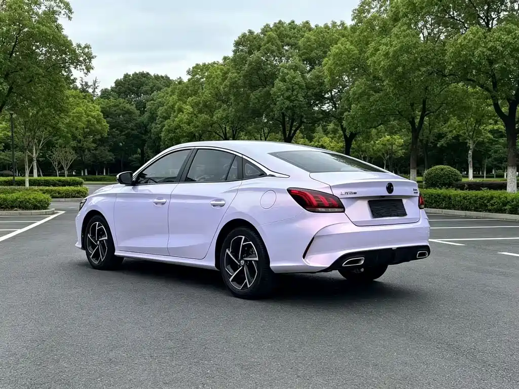 MG MG5 2021