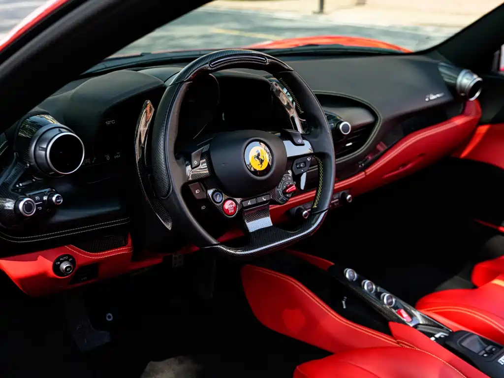 Ferrari F8 2021 — фото 15