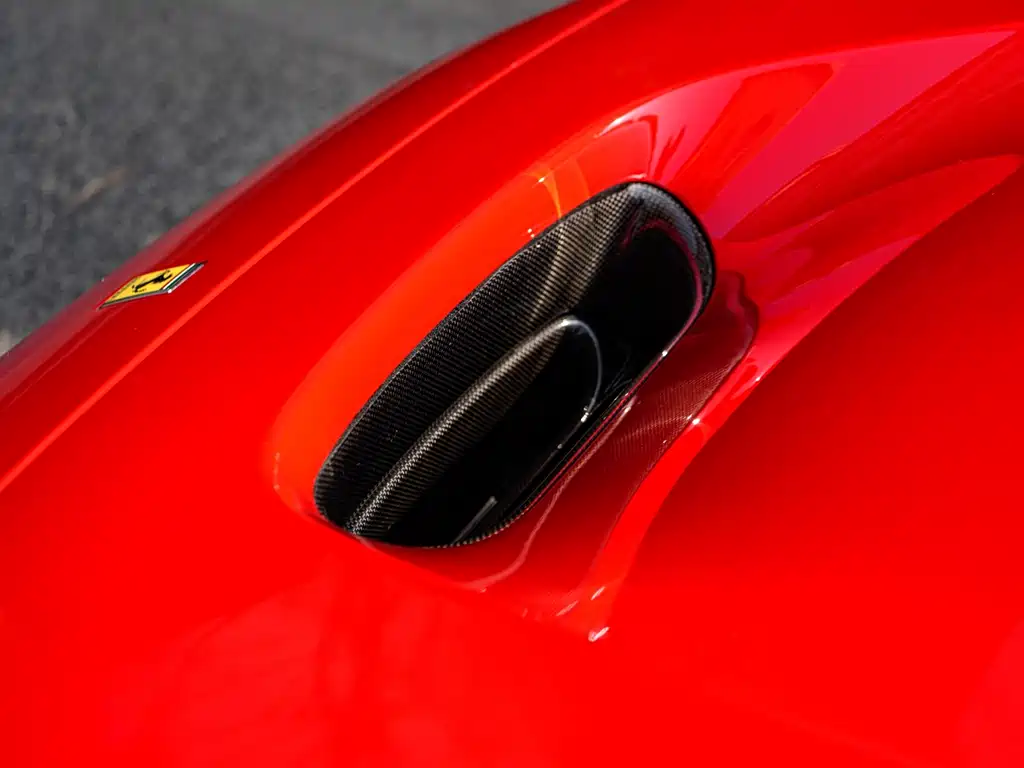 Ferrari F8 2021 — фото 14