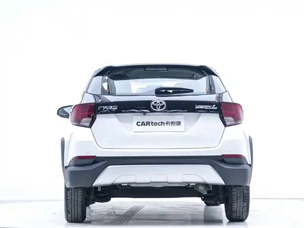 Toyota Yaris L 2023