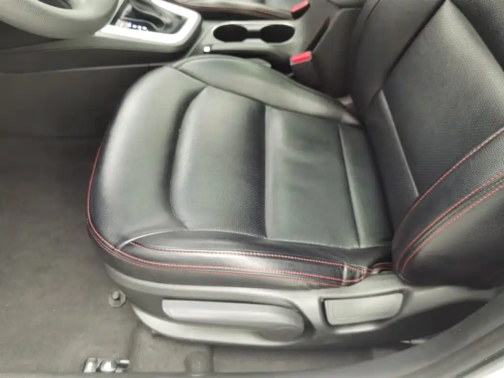Hyundai Elantra 2018 — фото 20