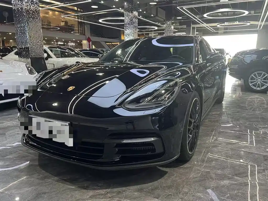 Porsche Panamera 2017 — фото 1