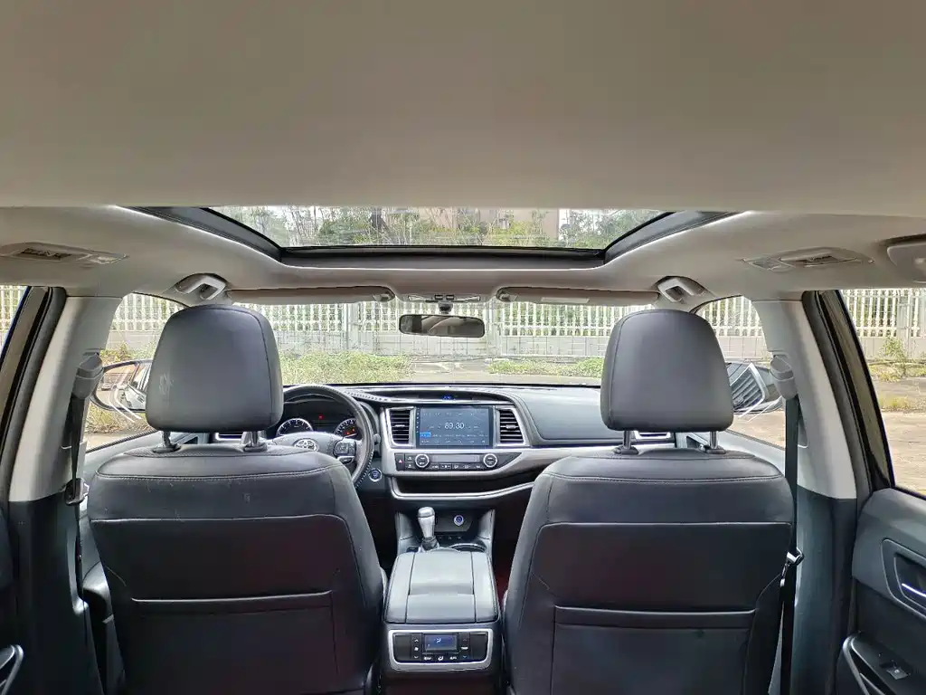 Toyota Highlander 2017 — фото 21