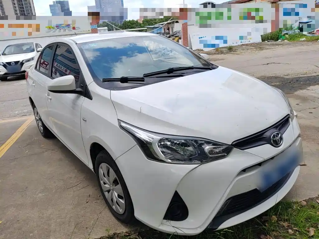 Toyota Yaris L 2020 — фото 4