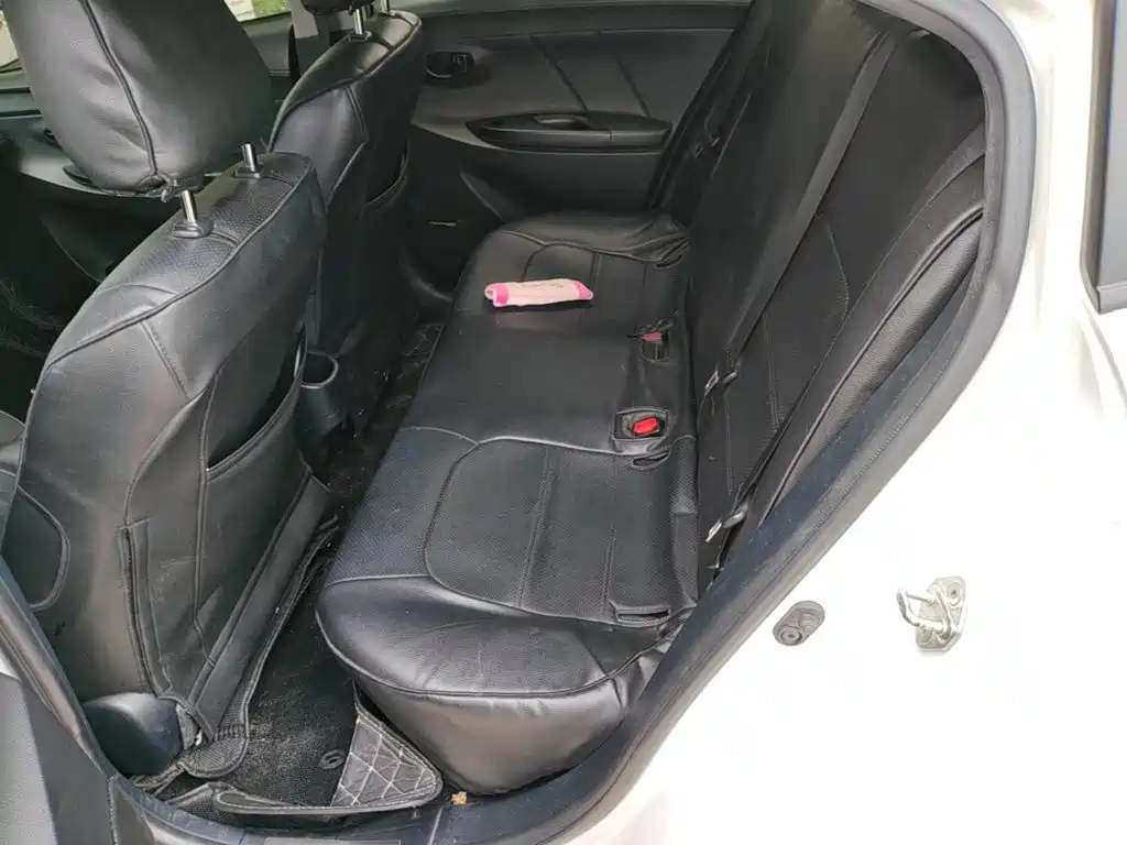 Toyota Yaris L 2020 — фото 17