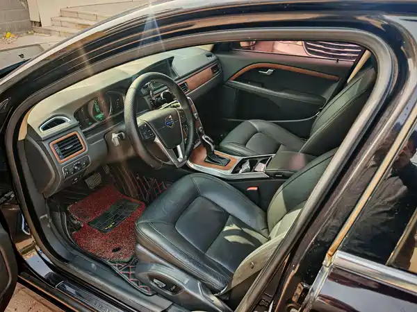 Volvo S80L 2015